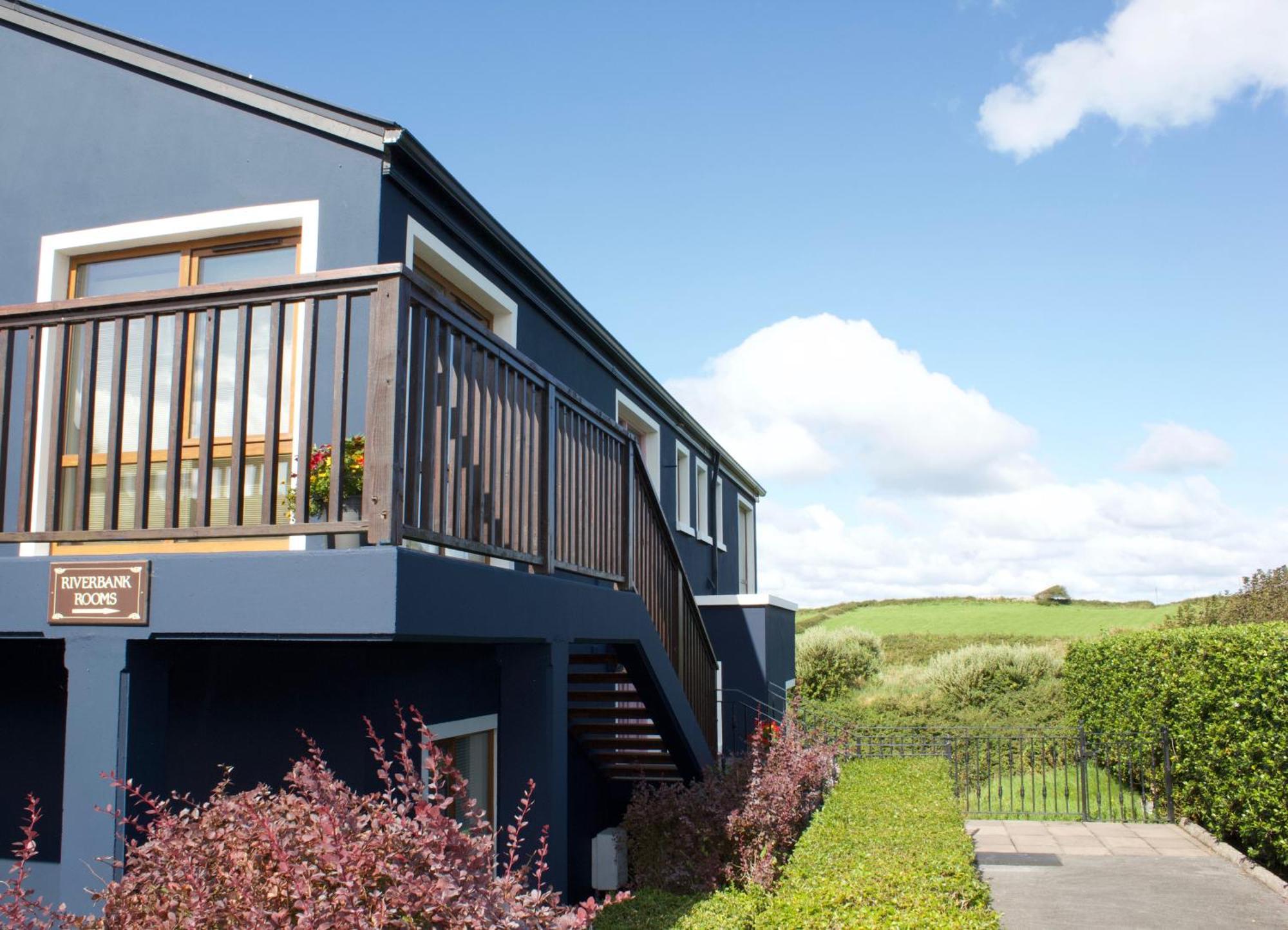 Riverbank Rooms Doolin Exterior foto